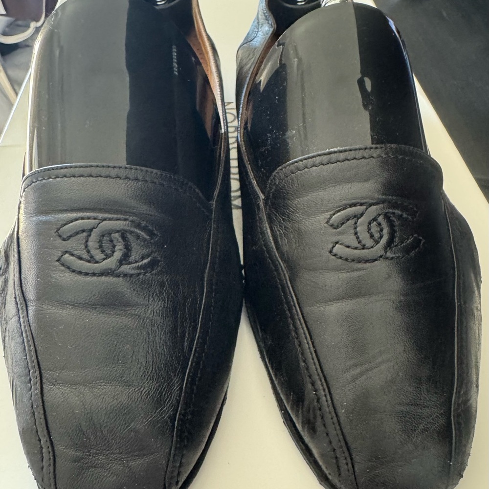 CHANEL Black Leather Loafers - Picture 6 of 13